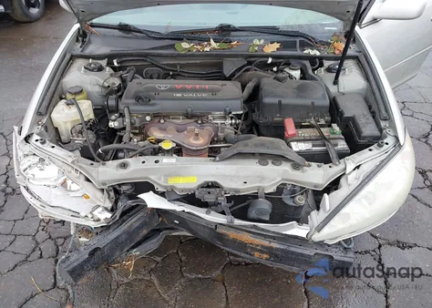 2005 Toyota Camry Le z USA, uszkodzony, nr VIN 4T1BE32K05U525193